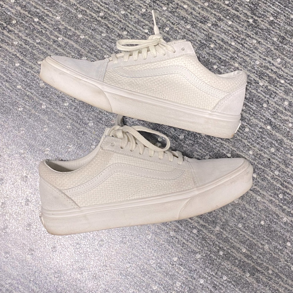 White old skool Vans- size 8